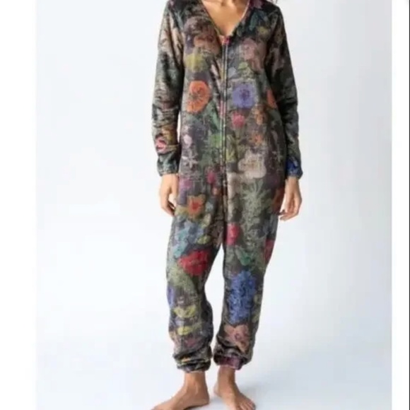 NATURAL LIFE Tops - Natural Life Fleece Sherpa One Piece Pajama Jumpsuit Wildflower Floral Small
